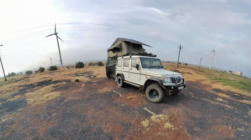 car roof top tent in heavy wind